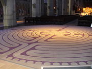 180px-LabyrinthGraceCathedral.jpg